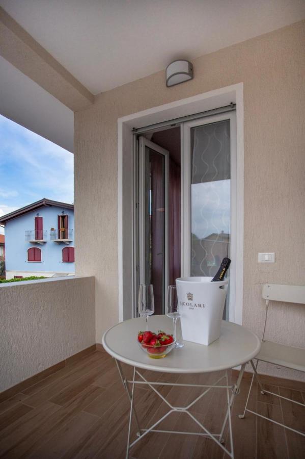 Bed And Breakfast Castello7 San Felice del Benaco Exterior photo