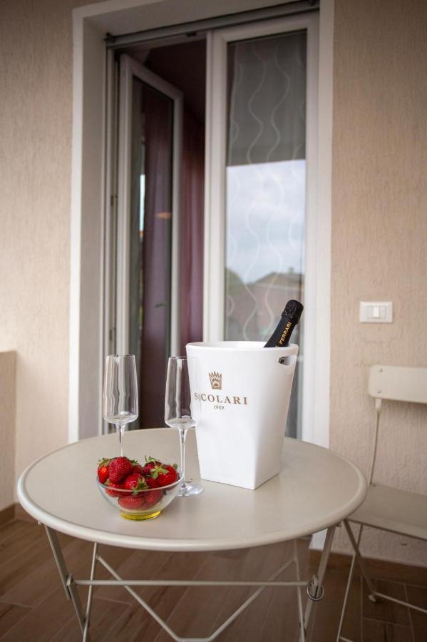 Bed And Breakfast Castello7 San Felice del Benaco Exterior photo